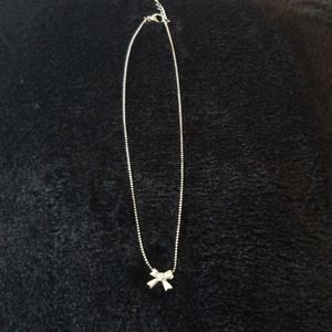 Cookie Lee bow necklace
